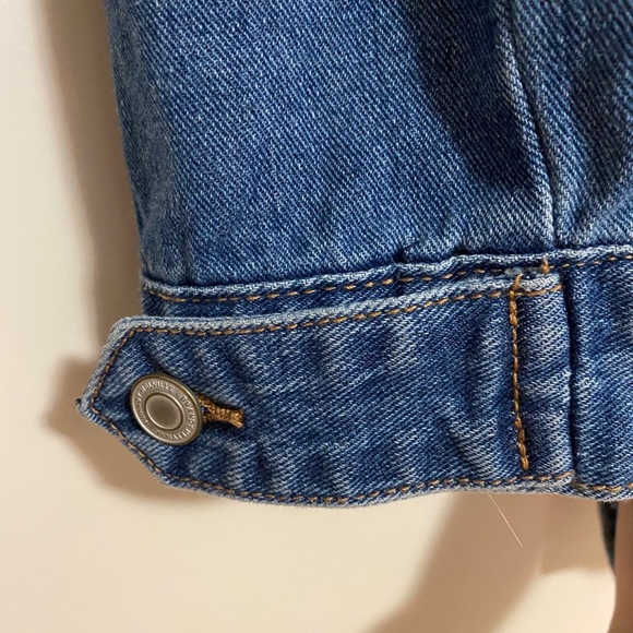 Brandy Melville Denim Jacket - Picture 3 of 7